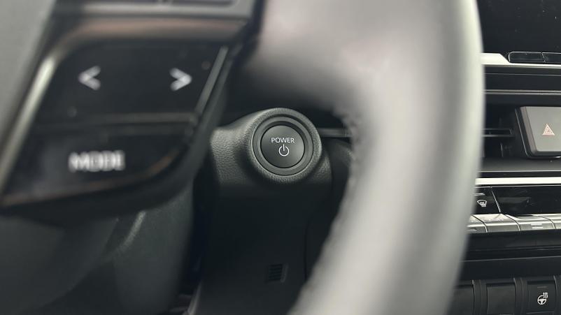 Vente en ligne Toyota C-HR C-hr II 1.8 Hybrid 140ch Design au prix de 31 700 €