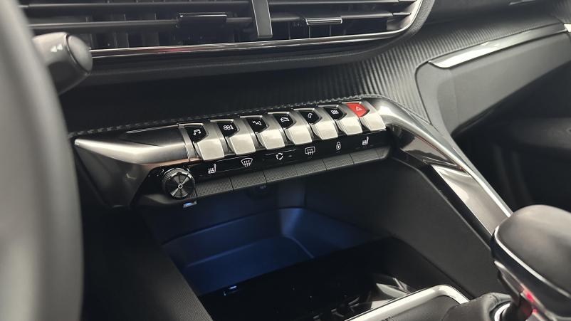 Vente en ligne Peugeot 5008 5008 III 1.2 PureTech 130ch Active Pack au prix de 29 400 €