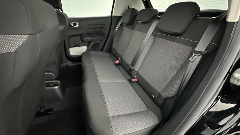 Vente en ligne Citroën C3 C3 III 1.2 PureTech 110ch Shine au prix de 16 010 €