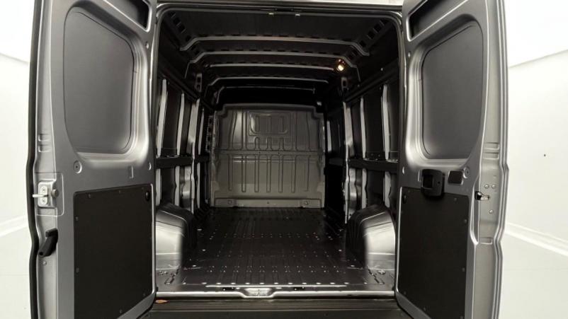 Vente en ligne Citroën Jumper Fourgon TOLE 35 L3H2 BLUEHDI 140 S S BVM6 au prix de 31 900 €
