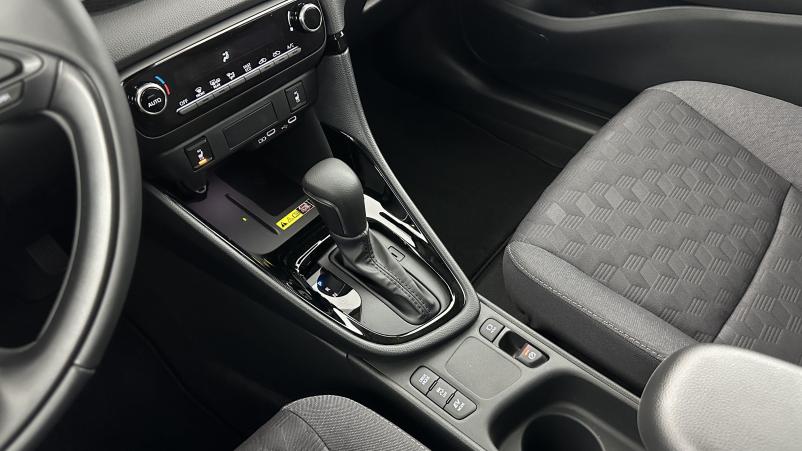 Vente en ligne Toyota Yaris Yaris Hybride 116h Design e-CVT au prix de 26 000 €