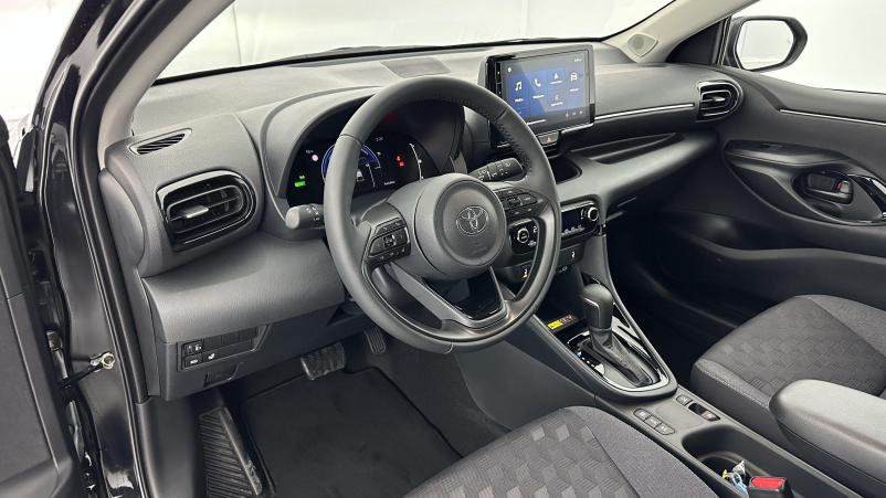 Vente en ligne Toyota Yaris Yaris Hybride 116h Design e-CVT au prix de 26 000 €