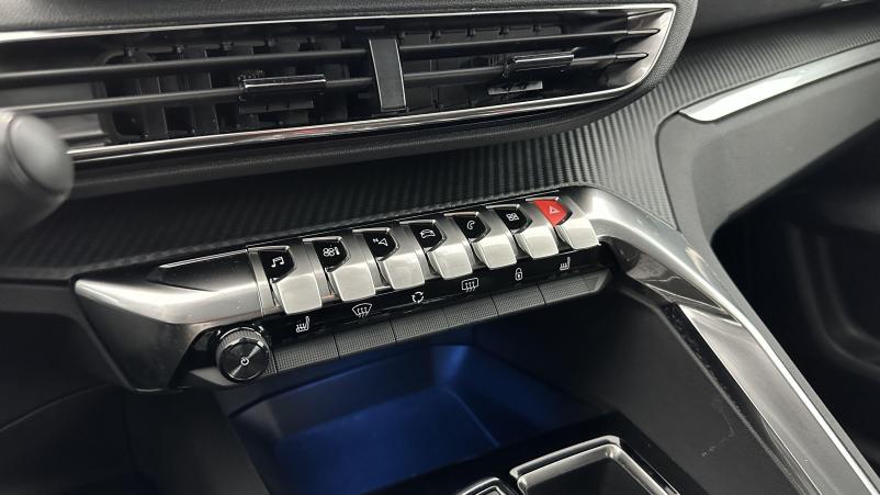 Vente en ligne Peugeot 3008 3008 III 1.2 Puretech 130ch Active Pack EAT8 au prix de 26 210 €