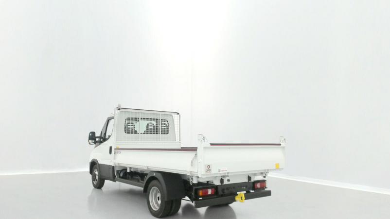 Vente en ligne Iveco Daily Daily III 35C16H 3.0 3450 160ch Tri-Benne JPM au prix de 53 740 €