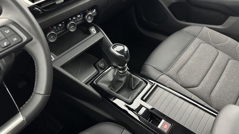 Vente en ligne Citroën C4 C4 1.2 PureTech 130ch Feel Pack au prix de 20 000 €