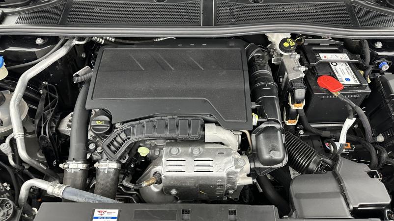 Vente en ligne Peugeot 308 308 III 1.2 Puretech 130ch Active Pack EAT8 au prix de 22 400 €
