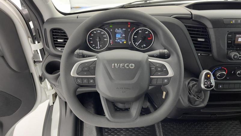 Vente en ligne Iveco Daily Daily III 35C18HA8 4100 3.0 180ch Caisse 20m³ Toutain au prix de 63 710 €