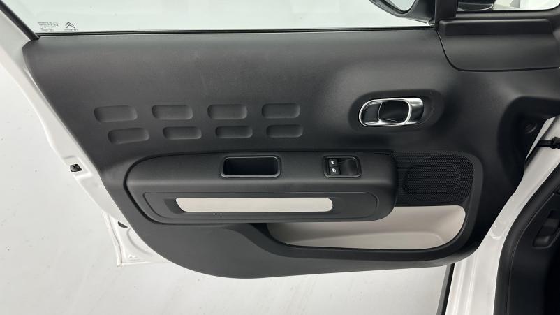 Vente en ligne Citroën C3 C3 1.2 PureTech 83ch Feel Pack au prix de 16 010 €