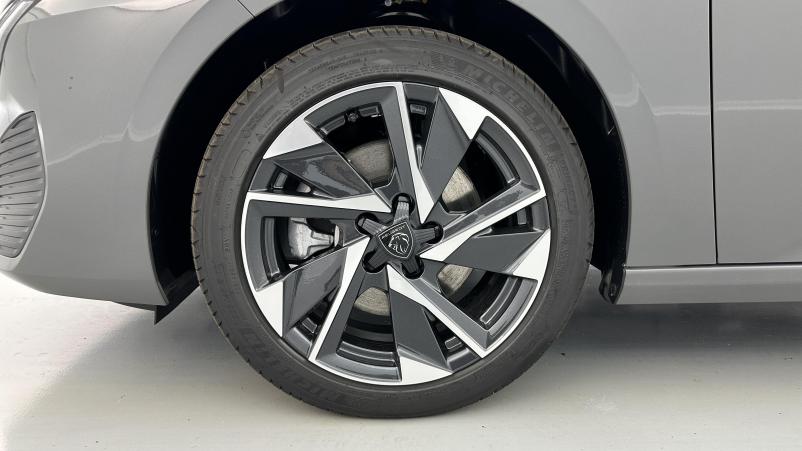 Vente en ligne Peugeot 308 308 III 1.5 BlueHDi 130ch GT EAT8 au prix de 29 700 €