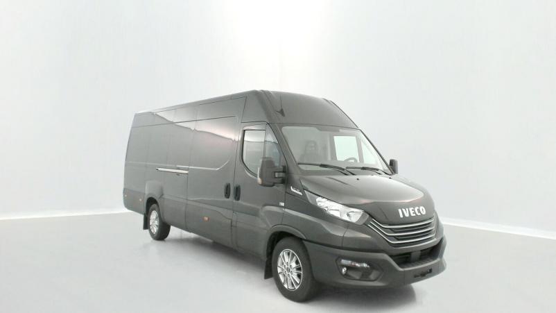 Vente en ligne Iveco Daily Daily 35S16A8 4100 2.3 156ch 16m³ Hi-Matic au prix de 49 260 €