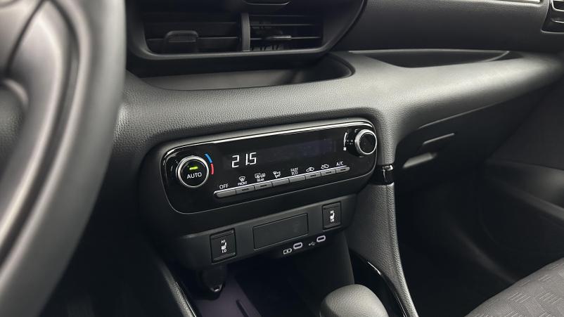 Vente en ligne Toyota Yaris Yaris Hybride 116h Design e-CVT au prix de 25 700 €