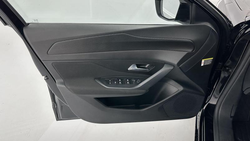 Vente en ligne Peugeot 308 308 III 1.2 Puretech 130ch Active Pack EAT8 au prix de 22 400 €