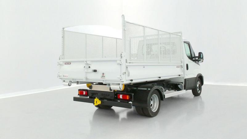 Vente en ligne Iveco Daily Daily III 35C16H 3450 3.0 160ch Ampliroll au prix de 68 630 €