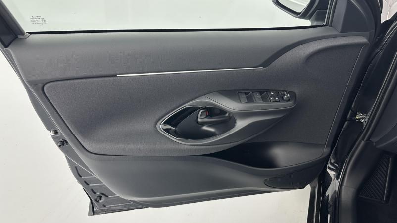 Vente en ligne Toyota Yaris Cross Yaris cross 1.5 Hybride 130h Design e-CVT au prix de 28 010 €