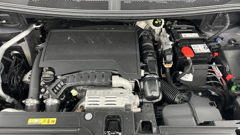 Vente en ligne Peugeot 5008 5008 III 1.2 PureTech 130ch Active Pack au prix de 29 400 €