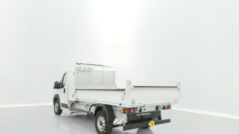 Vente en ligne Fiat Ducato Fourgon Ducato cc 3.5 L 2.2 H3-Power 140ch Maxi Benne Acier + Coffre JPM au prix de 40 500 €