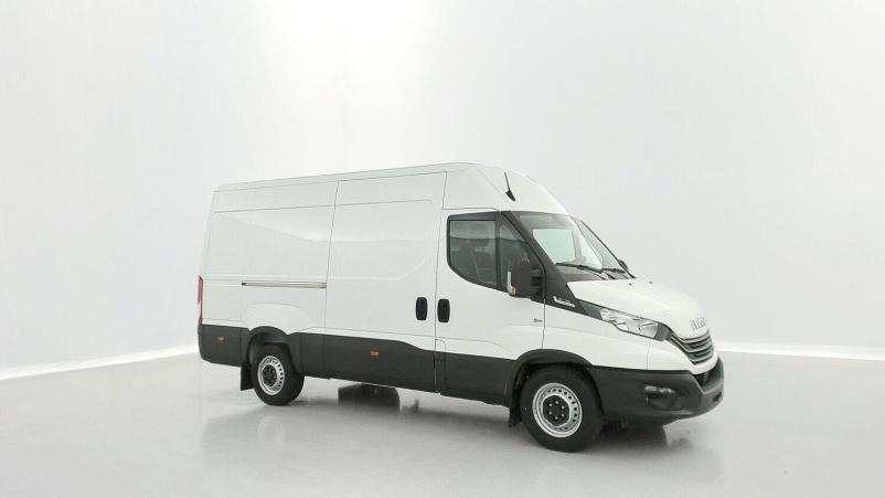 Vente en ligne Iveco Daily Daily 35S16A8 3520L 2.3 156ch 12m³ Hi-Matic au prix de 48 480 €
