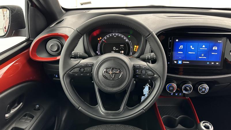 Vente en ligne Toyota Aygo Aygo x Aygo X 1.0 VVT-i 72 Design au prix de 17 700 €