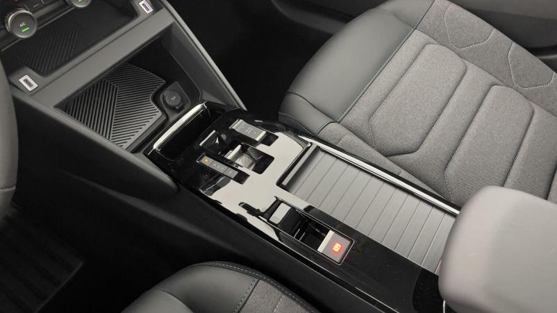 Vente en ligne Citroën C4 C4 III 1.5 BlueHDi 130ch Plus EAT8 au prix de 24 710 €