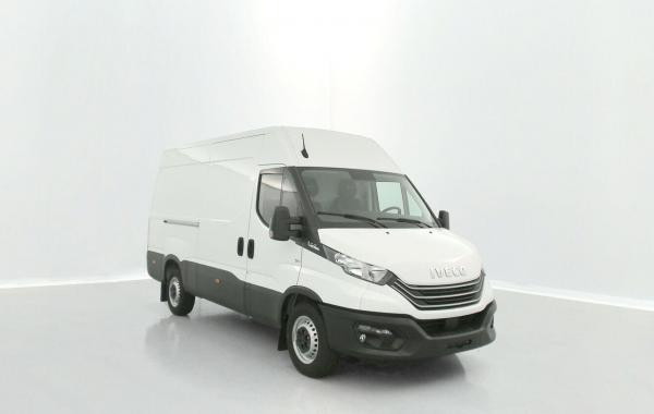 Iveco Daily Daily 35S16A8 3520L 2.3 156ch 12m³ Hi-Matic occasion de 2023 en vente à Rennes