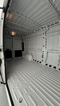 Vente en ligne Peugeot Boxer Fourgon Boxer II L3H2 3.5 MAXI 2.2 140ch BVA8 au prix de 33 780 €