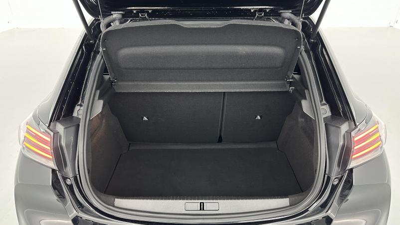 Vente en ligne Peugeot 208 208 1.2 Puretech 100ch Allure au prix de 17 400 €
