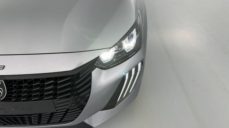 Vente en ligne Peugeot 208 208 II(2) 1.2 Hybrid 100ch Style e-DCS6 au prix de 21 710 €