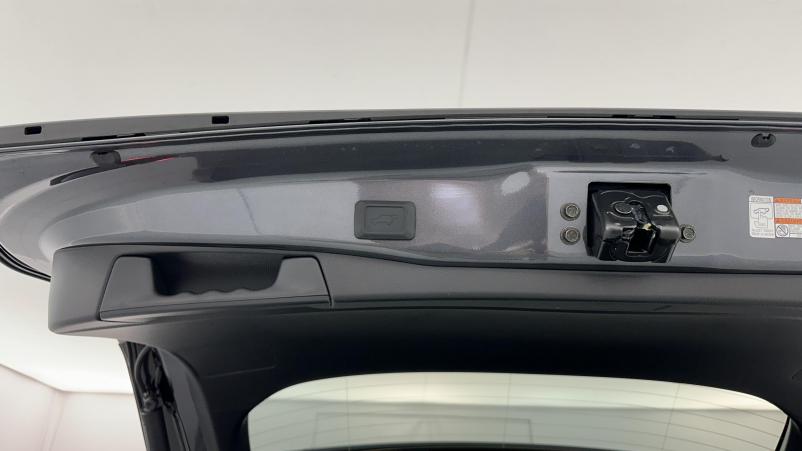Vente en ligne Toyota RAV4 Rav4 V 2.5 Hybride 218ch 30 Years 2WD au prix de 38 400 €