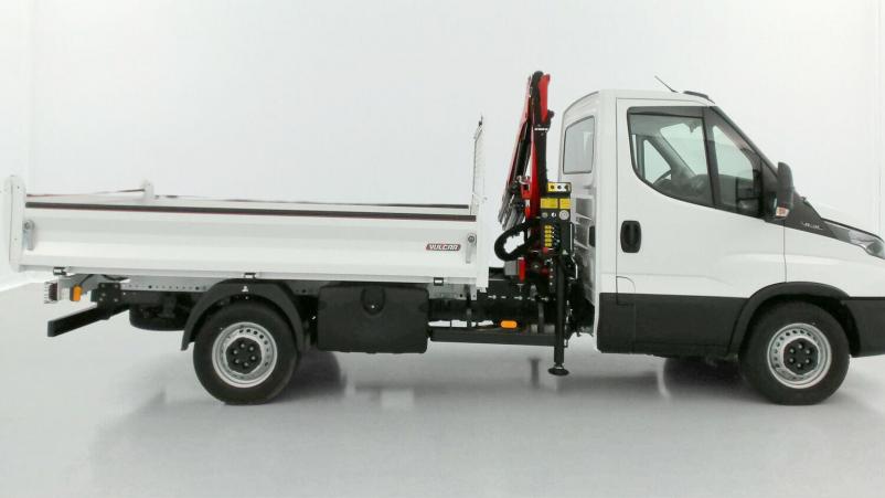 Vente en ligne Iveco Daily Daily III 35S14H 3750 2.3 136ch Benne Alu JPM + Grue PK 2900 au prix de 76 080 €