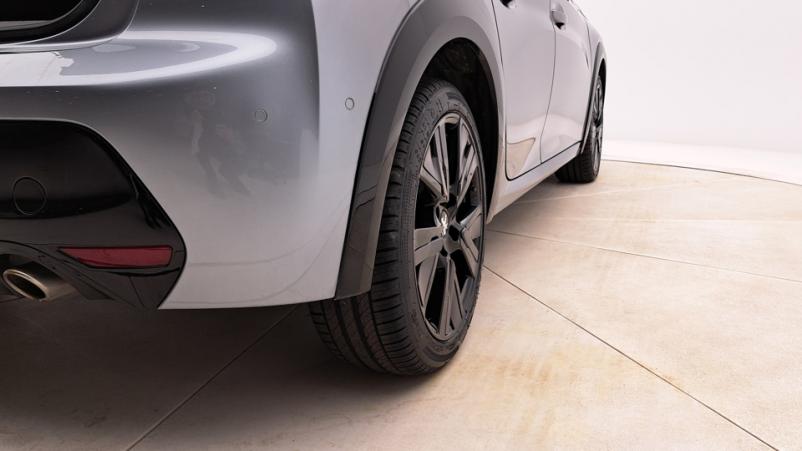 Vente en ligne Peugeot 208  1.2 PureTech S&S 100ch Automatique/8 Gt line au prix de 14 820 €