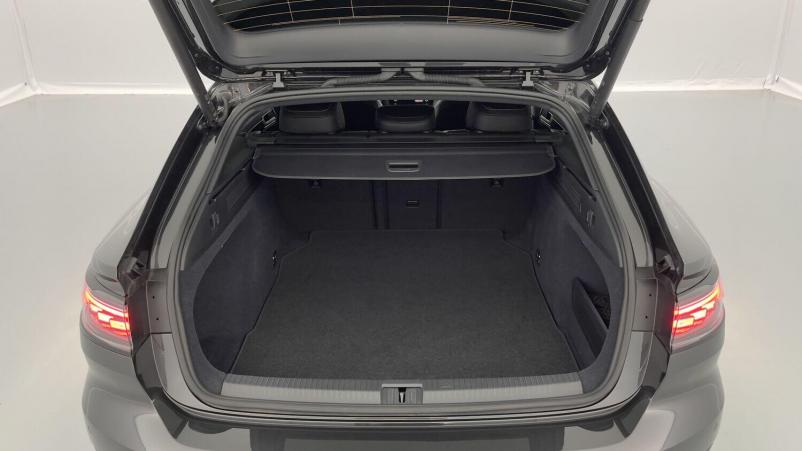 Vente en ligne Volkswagen Arteon Shooting Break Arteon shooting brake 2.0 TDI EVO 150ch R-Line DSG7 au prix de 43 400 €