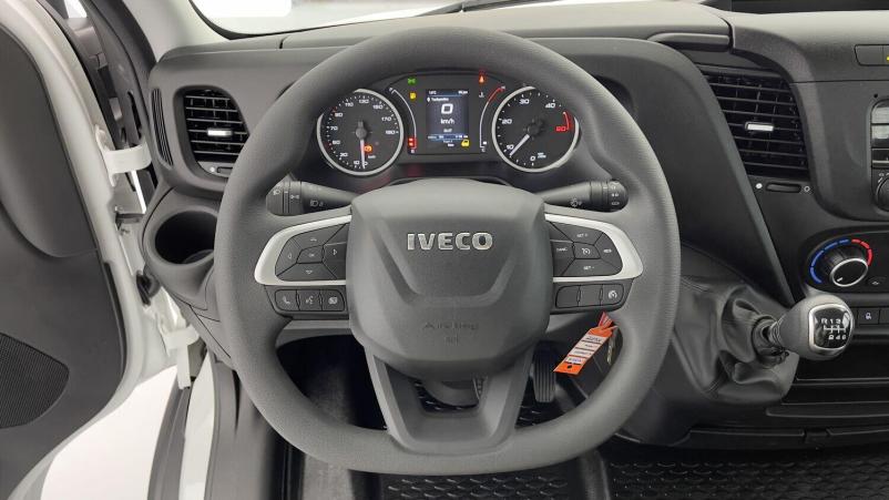 Vente en ligne Iveco Daily Daily III 35C16H 3450 3.0 160ch Ampliroll au prix de 68 630 €