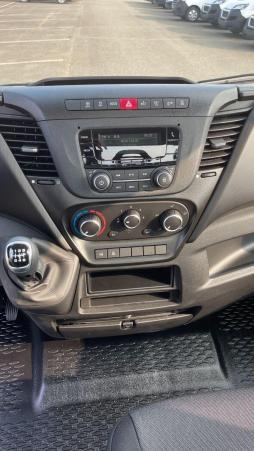 Vente en ligne Iveco Daily Daily III 35S16H 4100 3.0 156ch Porte Voiture Plat'fix PF18 Alu au prix de 57 300 €