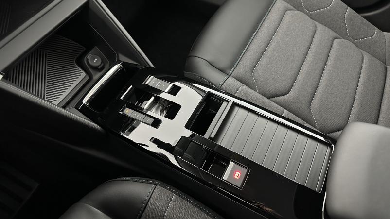 Vente en ligne Citroën C4 C4 III 1.5 BlueHDi 130ch Plus EAT8 au prix de 24 710 €