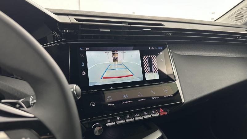 Vente en ligne Peugeot 308 SW 308 sw 1.2 Hybrid 136 Allure e-DCS6 au prix de 30 000 €