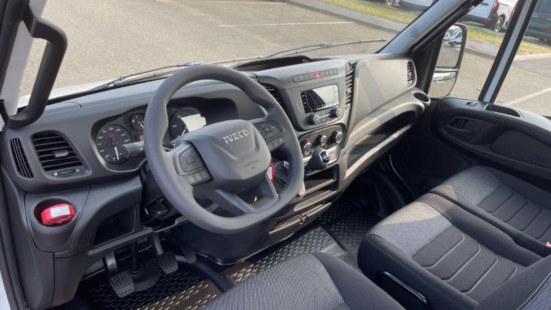 Vente en ligne Iveco Daily Daily III 35S16H 4100 3.0 156ch Porte Voiture Plat'fix PF18 Alu au prix de 57 300 €