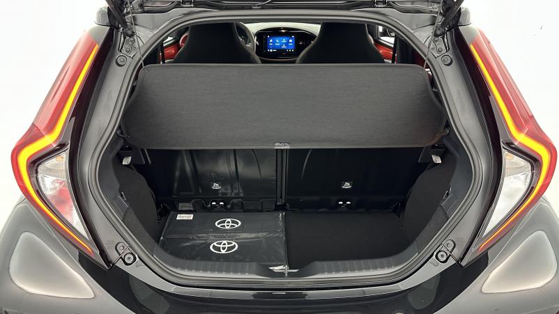 Vente en ligne Toyota Aygo Aygo x Aygo X 1.0 VVT-i 72 Design au prix de 17 700 €