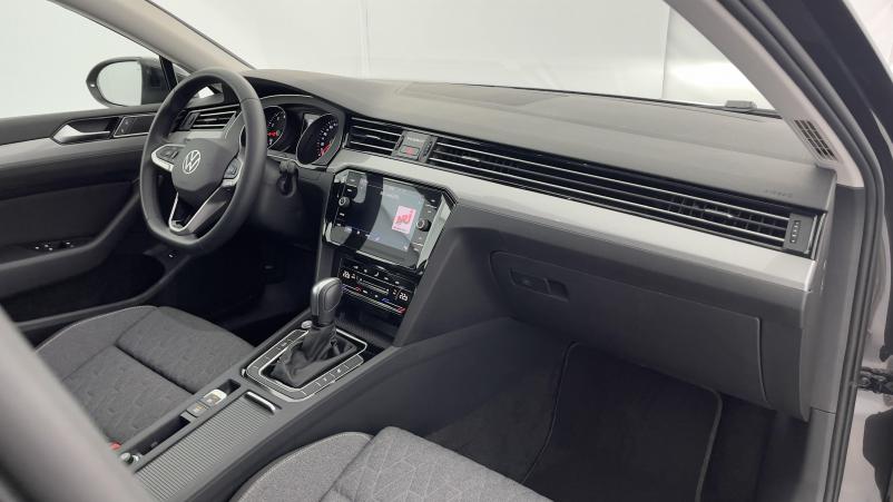 Vente en ligne Volkswagen Passat SW Passat sw VIII 1.5 TSI ACT 150ch Life Plus DSG7 au prix de 33 200 €
