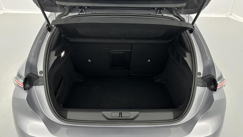 Vente en ligne Peugeot 308 308 1.2 PureTech 130ch Allure EAT8 au prix de 23 400 €