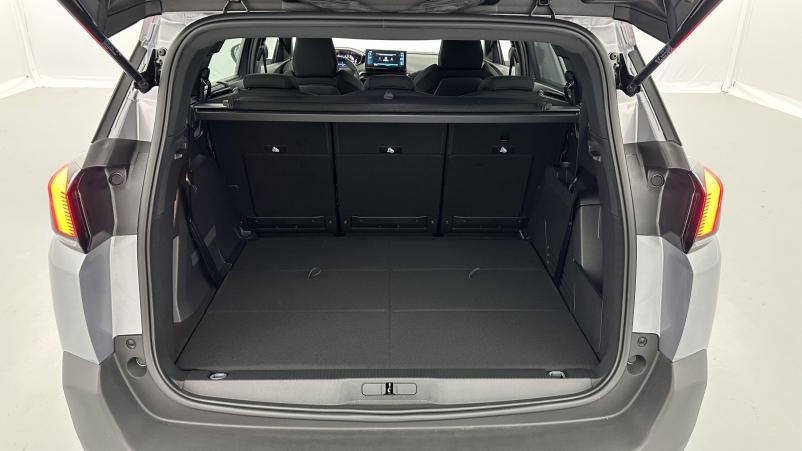 Vente en ligne Peugeot 5008 5008 III 1.2 PureTech 130ch Active Pack au prix de 29 400 €