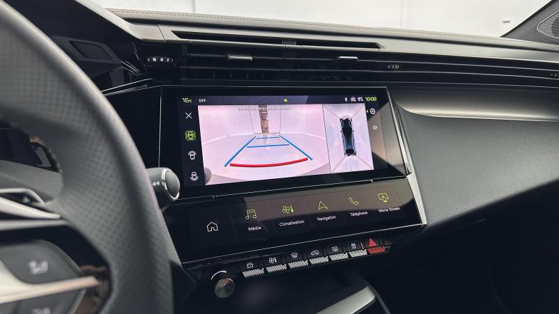 Vente en ligne Peugeot 408 408 1.2 PureTech 130ch GT EAT8 au prix de 28 400 €