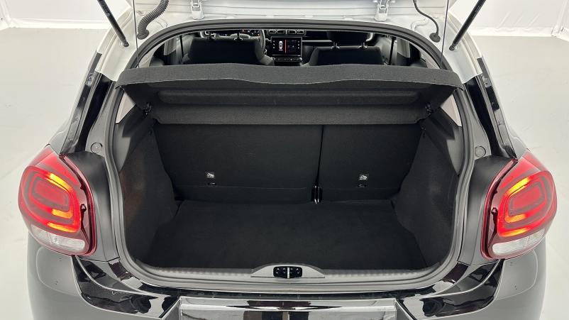Vente en ligne Citroën C3 C3 III 1.2 PureTech 110ch Shine au prix de 15 000 €