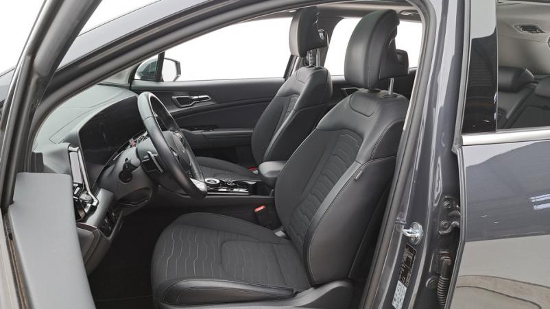 Vente en ligne Kia Sportage  1.6 Hybrid 230ch Automatique/6 Design hybrid au prix de 32 280 €