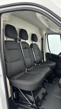 Vente en ligne Peugeot Boxer Fourgon Boxer II L3H2 3.5 MAXI 2.2 140ch au prix de 32 580 €