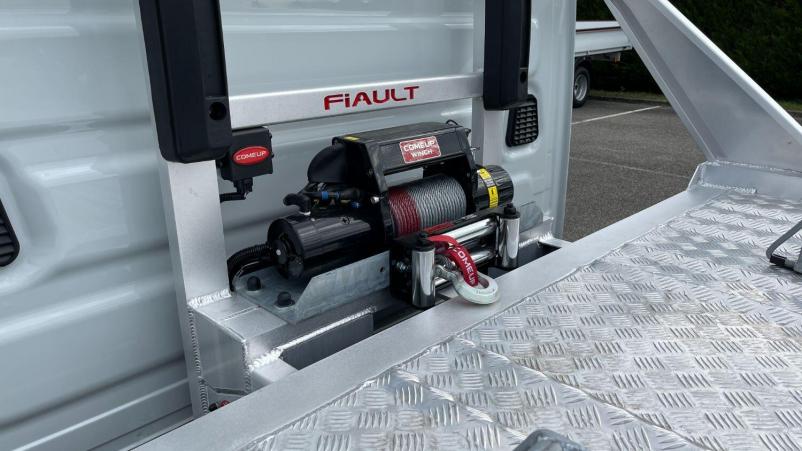 Vente en ligne Iveco Daily Daily III 35S16H 4100 3.0 160ch Porte-Voiture PLAT'FIX PF18 Alu au prix de 59 520 €