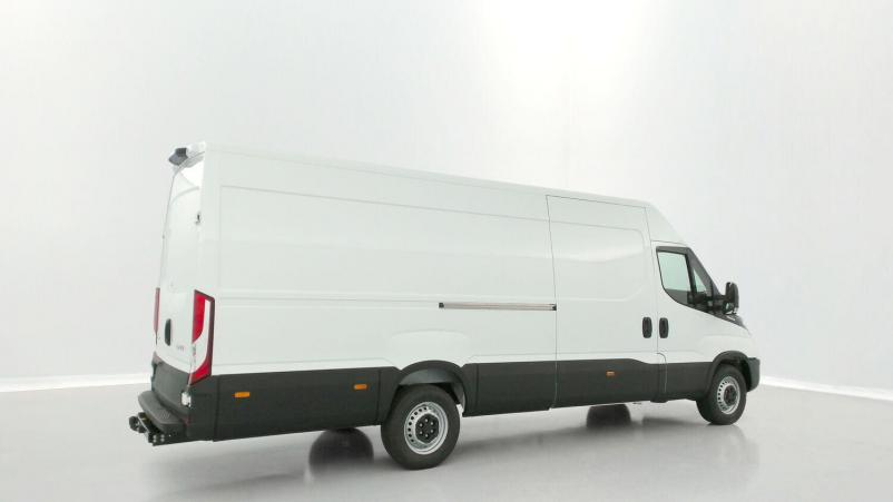 Vente en ligne Iveco Daily Daily III 35S18HA8 4100 3.0 180ch 16m³ au prix de 53 580 €