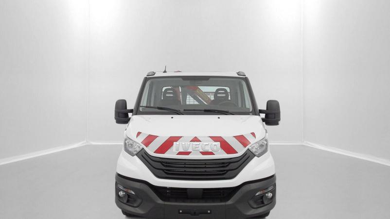 Vente en ligne Iveco Daily Daily 35S14H 3750 2.3 136ch Benne Alu JPM + Grue PK 2900 au prix de 76 080 €