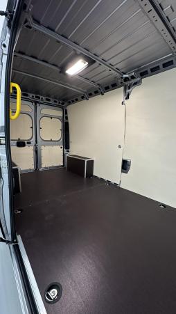 Vente en ligne Peugeot Boxer Fourgon Boxer II L3H2 3.5 MAXI 2.2 140ch au prix de 33 780 €