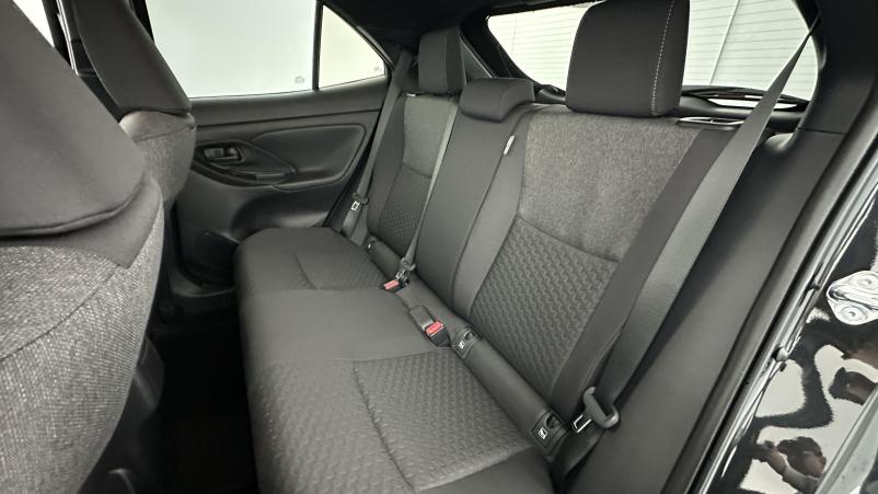 Vente en ligne Toyota Yaris Cross Yaris cross 1.5 Hybride 130h Design e-CVT au prix de 28 010 €