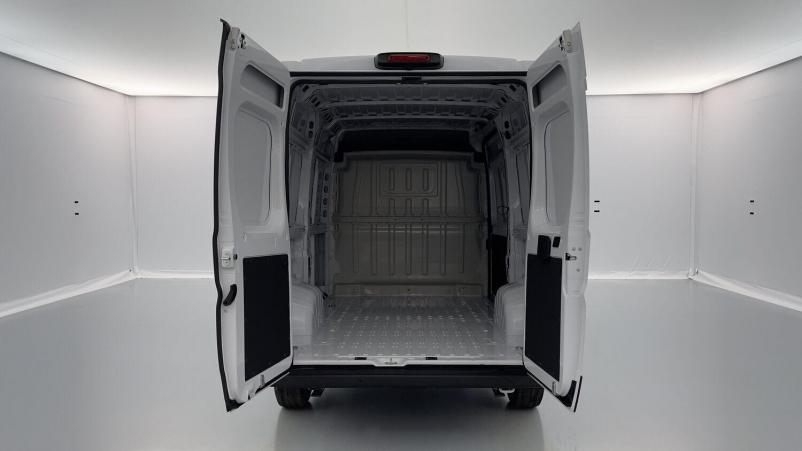 Vente en ligne Peugeot Boxer Fourgon Boxer II L2H2 3.5 2.2 BlueHDi 140ch Frigo Lamberet au prix de 50 940 €